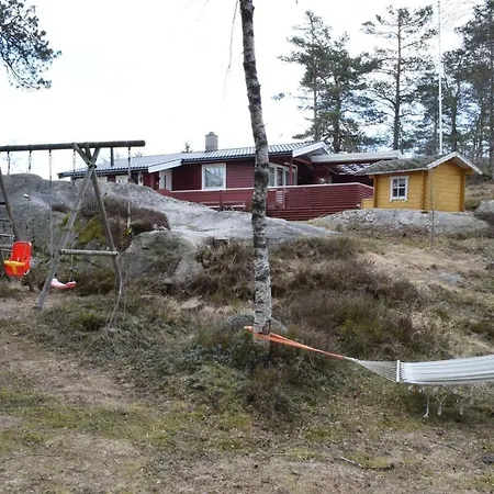 Holiday home Flott Ved Bjellandsvegen