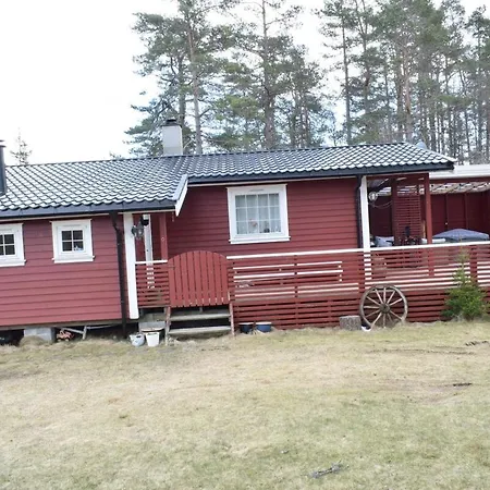 Flott Ved Bjellandsvegen Holiday home *