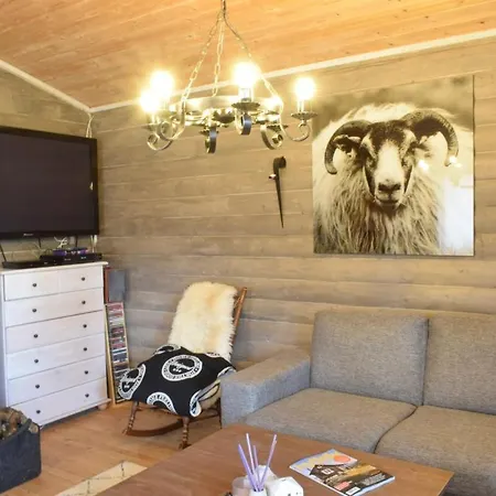 Flott Ved Bjellandsvegen Holiday home