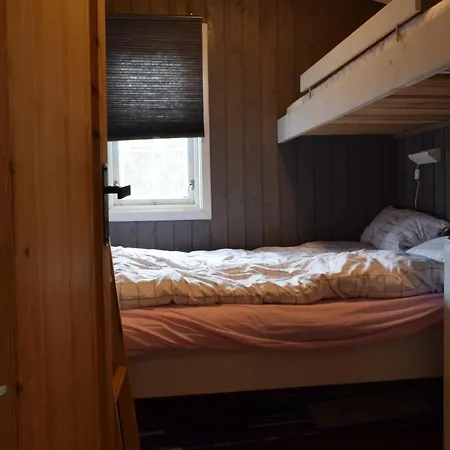 Flott Ved Bjellandsvegen Holiday home