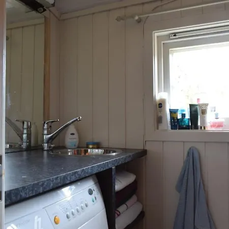 Holiday home Flott Ved Bjellandsvegen